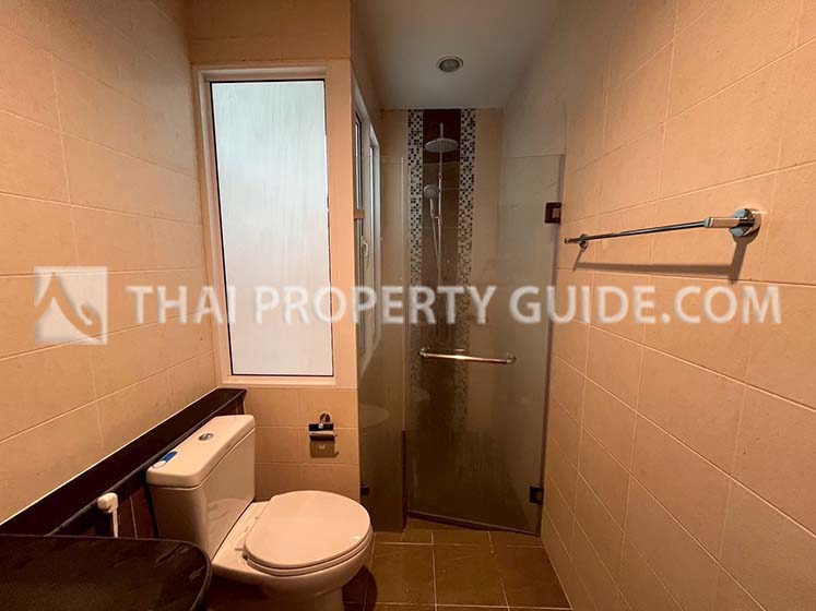 House with Shared Pool in Bangnatrad 